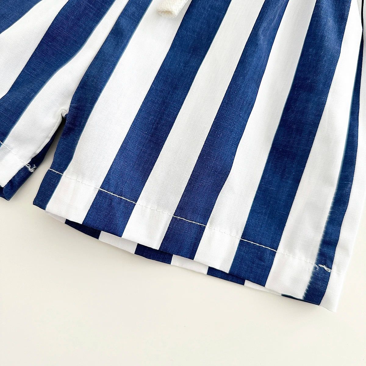 Ensemble t-shirt à manches courtes et short garçon