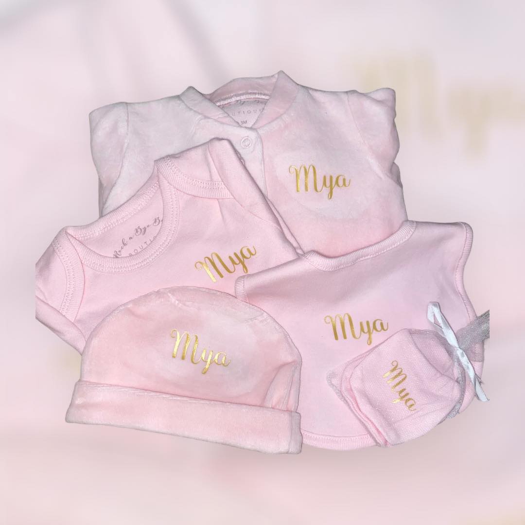 Coffret 5 pièces personnalisé 0-3 mois Rose